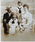 Rodina Jánoša Esterhazyho - r. 1905